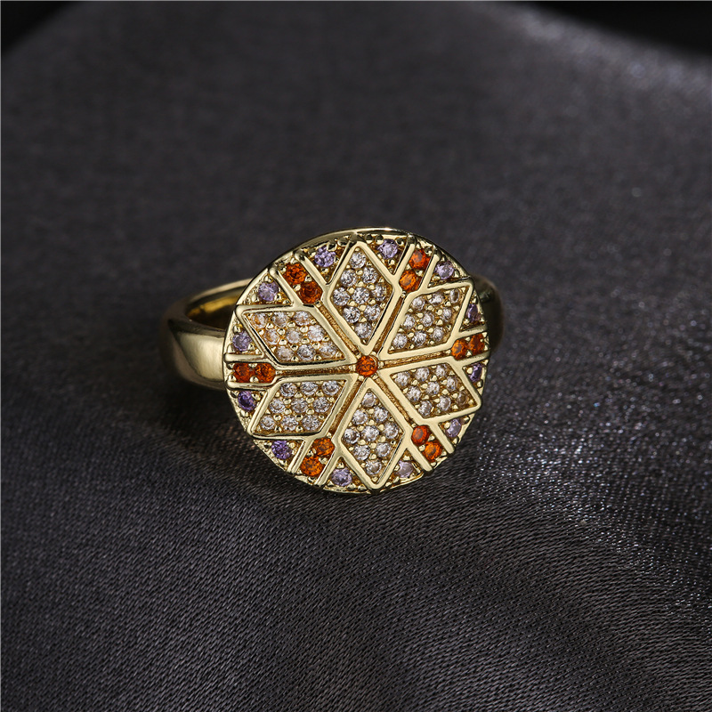 Retro Astrolabe Shaped Women's Micro-inlaid Zircon Ring