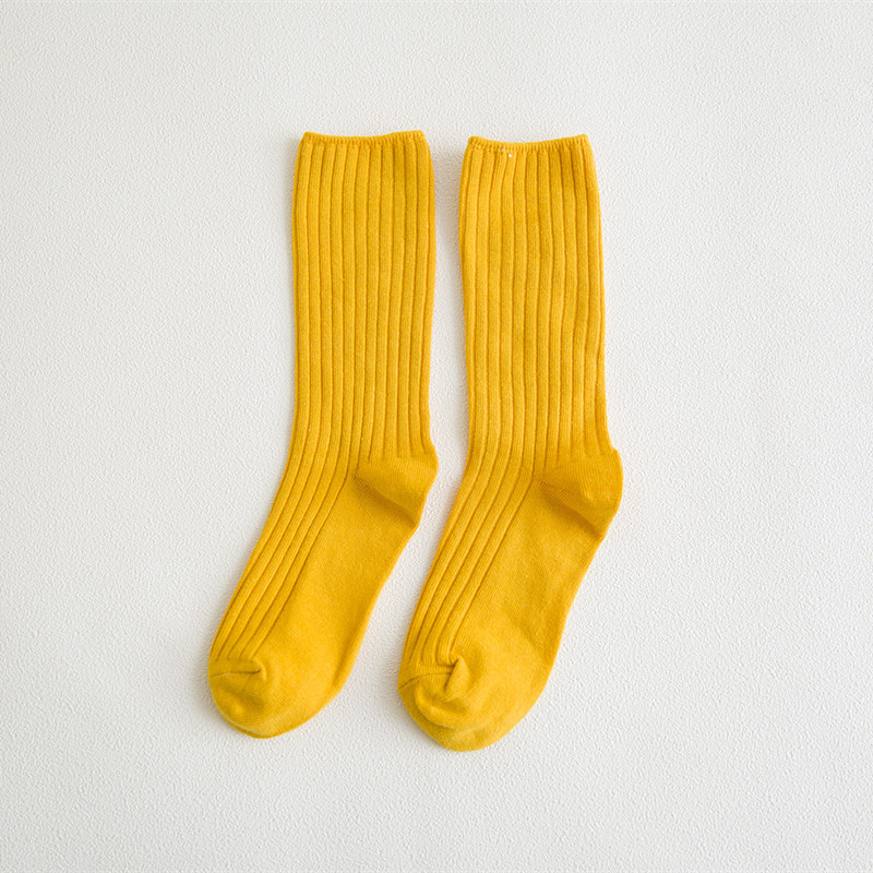 Title 3, Medium tube casual socks