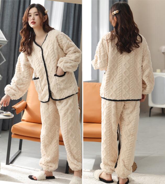 Title 12, Ladies Long-sleeved Flannel Padded Pajamas Home...