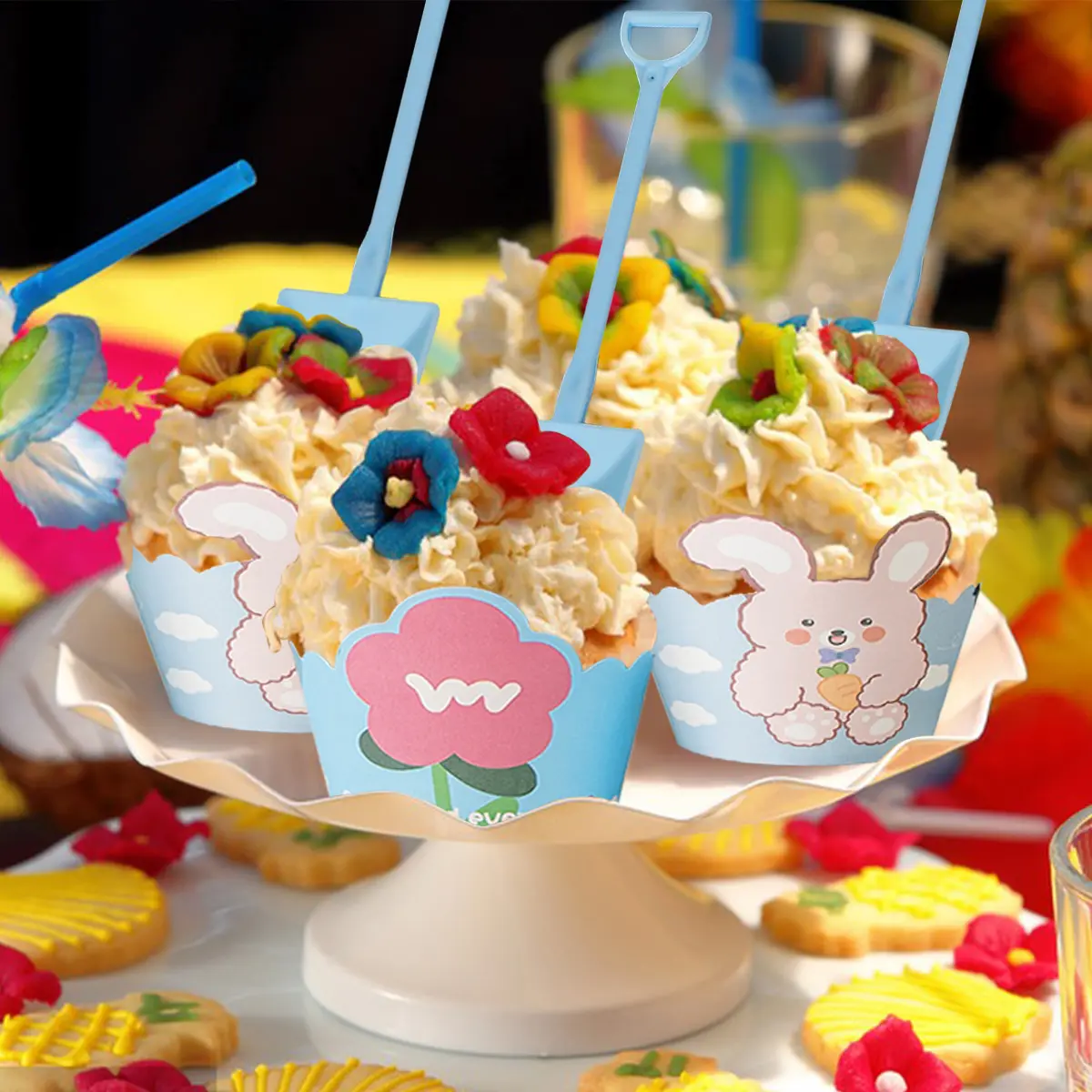 Cute Cupcake Liners Wrappers With Plastic Spoons Bunny Flower Pattern Paper Baking Cup Scalloped Edge Cupcake Muffin Cases For Easter Spring Birthday Wedding Ho
