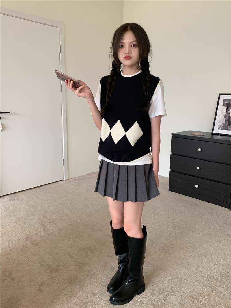 All-match Retro Hit Color Rhombus Stacking Base Knitted Vest Sweater