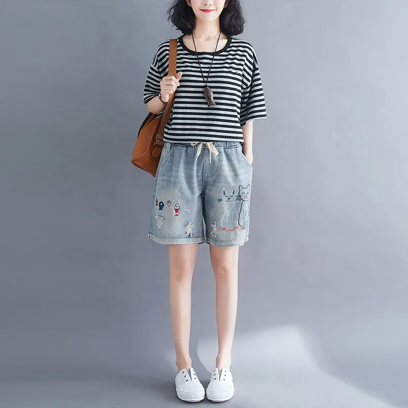 New Summer Denim Shorts For Women With A Loose High Waist - Light Blue