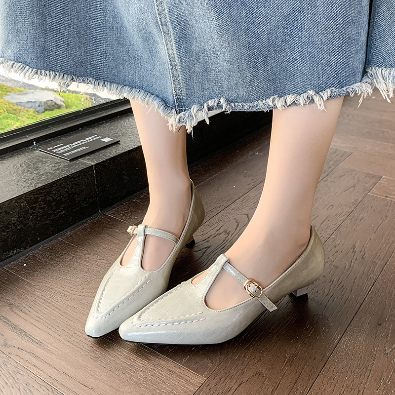 Crinkled Leather Kitten Heel Pumps
