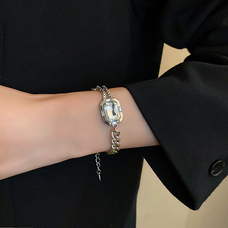 Cold Wind Geometric Diamond Letter Bracelet