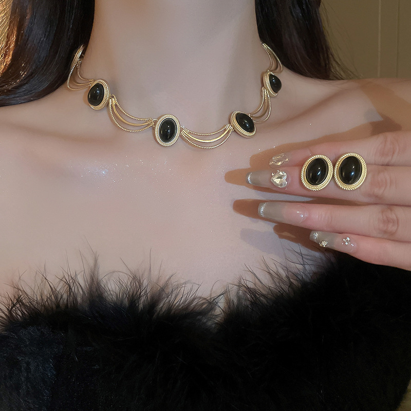 Vintage Gemstone Necklace And Earrings Set Alloy Gem Necklace Sterling Silver Post Stud Earrings Women Is Retro Jewelry
