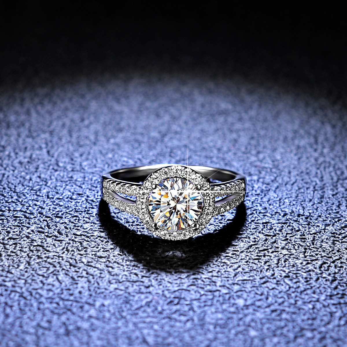 Title 1, Fashion And Personality Mosan Diamond Ring