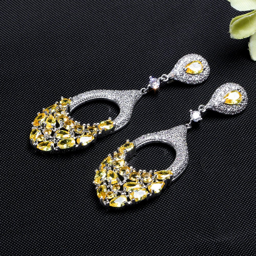 Fashion Simple Ladies Zircon Earrings