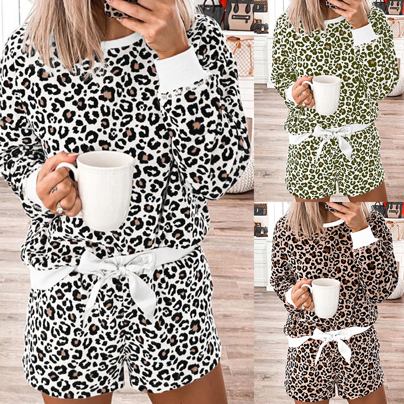 Two-Piece Printed Long-Sleeved Pajamas