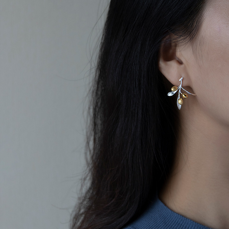 The Taste Of Love Sterling Silver Natural  And Elegant Olive Branch Stud Earrings — foto 5