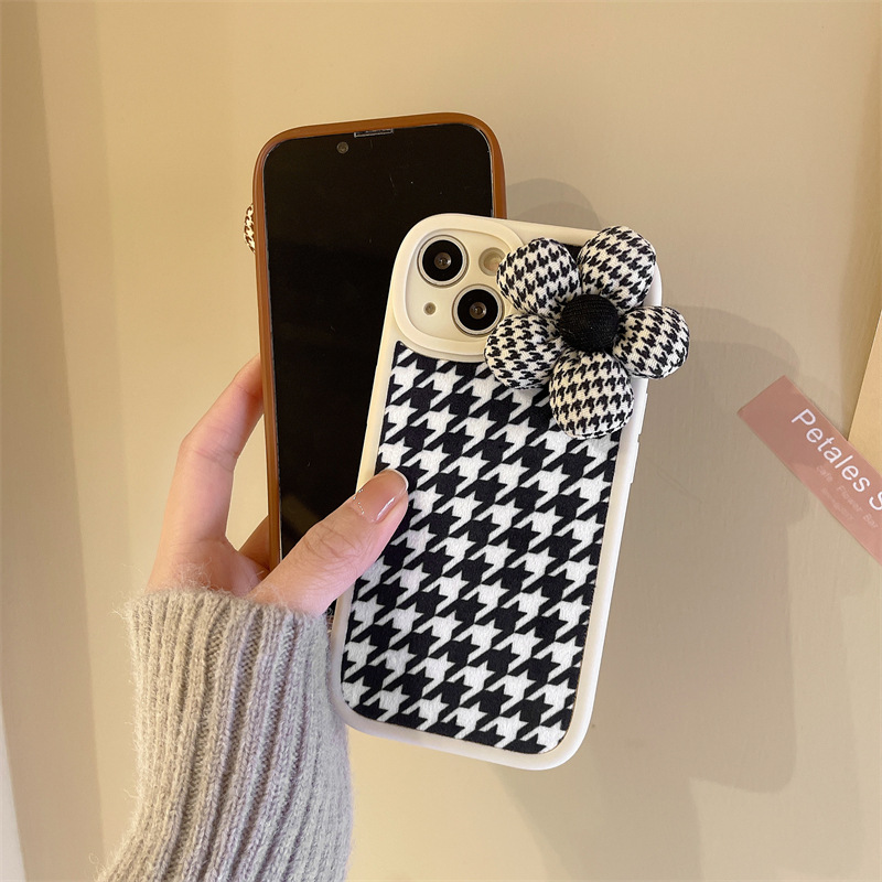 Mobile Phone Case Houndstooth Three-dimensional Flowers - Image 4