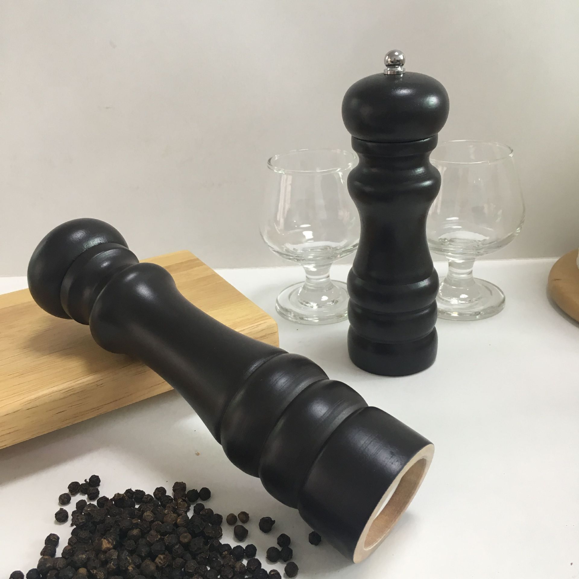 Title 4, Multifunctional Black Wooden Manual Pepper Mill