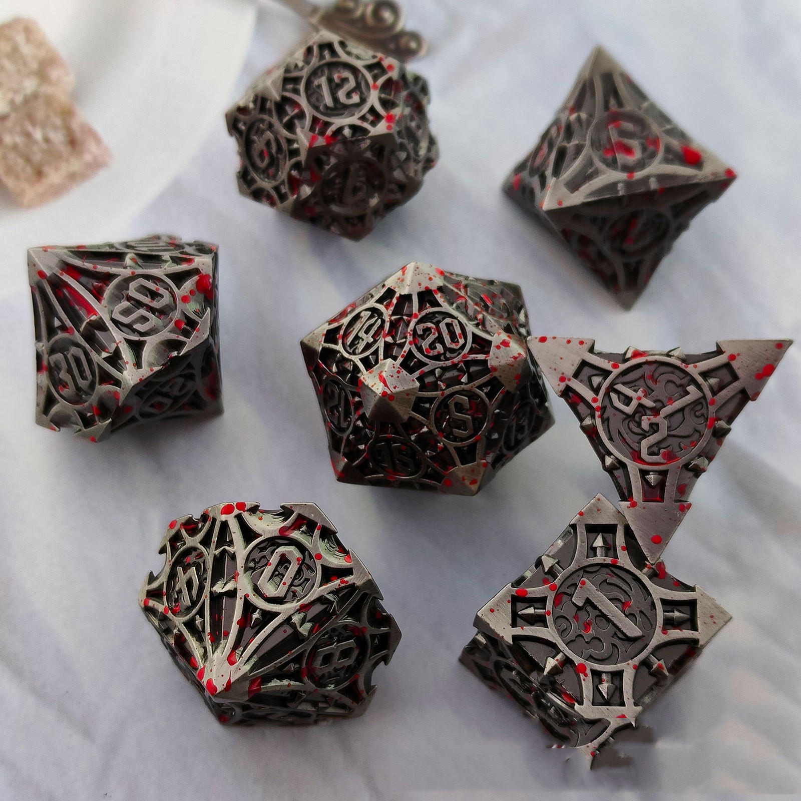 Metal dice solid set desktop game (imitation gold black)