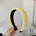 Wide Edge Twist