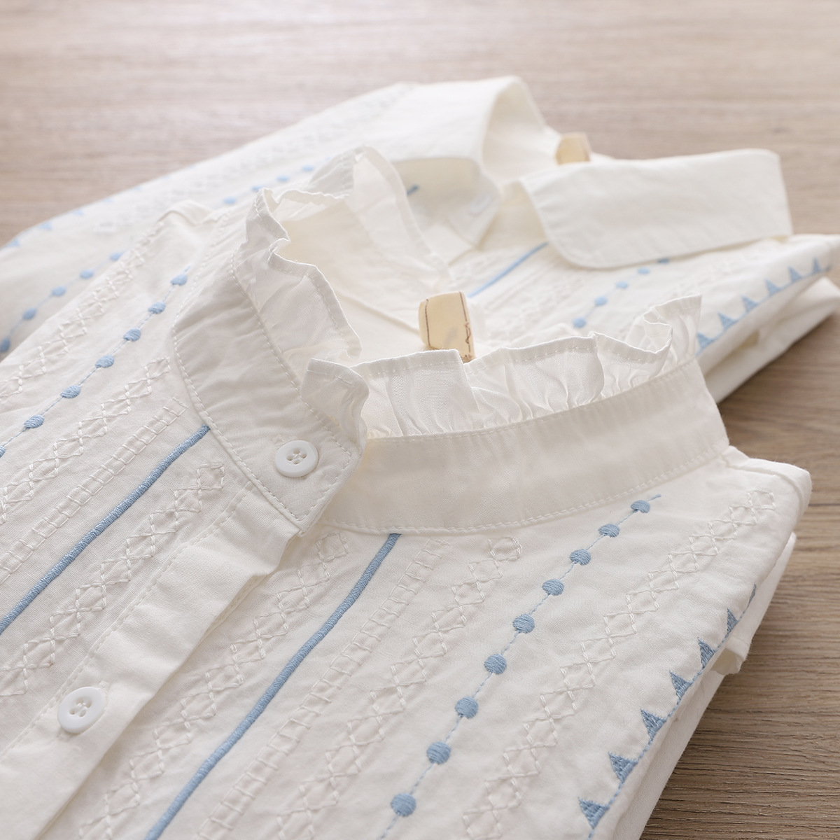 Women's Embroidered Lace Fungus Collar Loose Long Sleeve Shirt