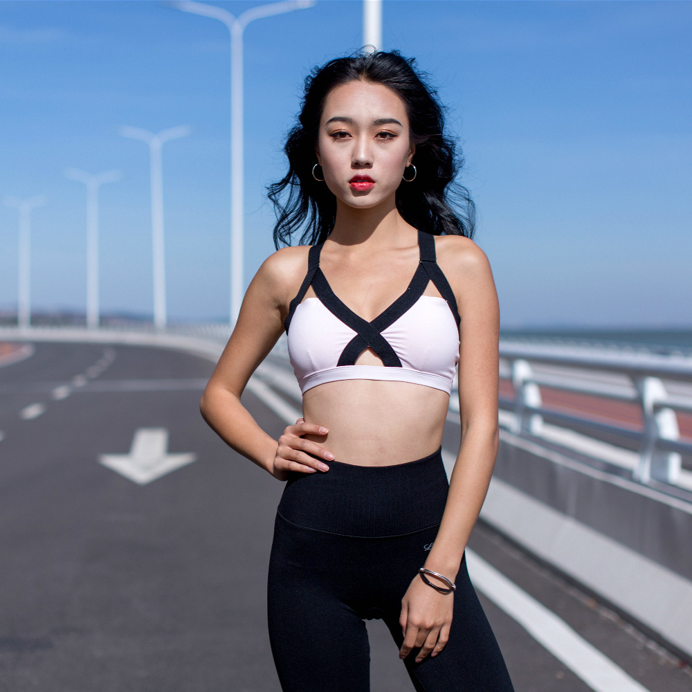 Title 5, Nylon High Elastic Contrast Sports Bra Underwear