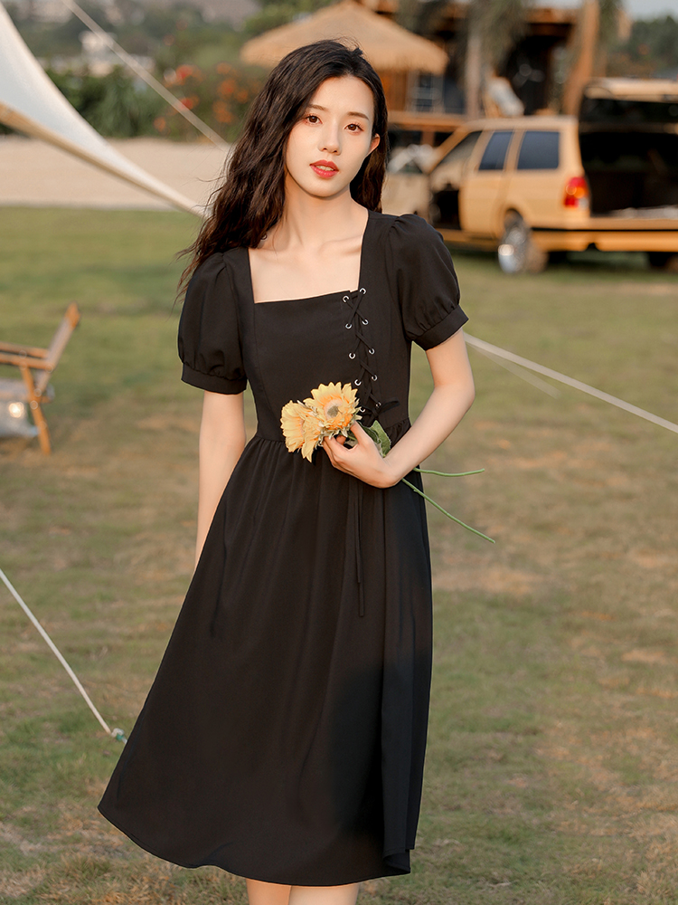 Waist-Defined Short-Sleeve Dress, picture 2 of 5