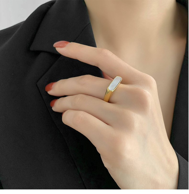 Korean Version Of Simple Retro Personality Mother-of-pearl Ring