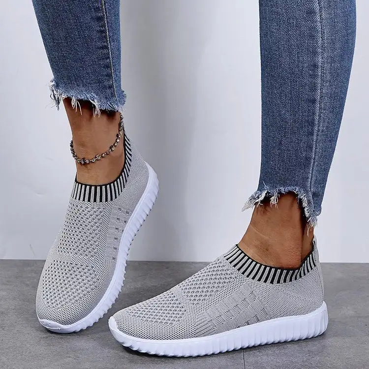 Lazy Flying Knit Lightweight Flat Sports Shoes