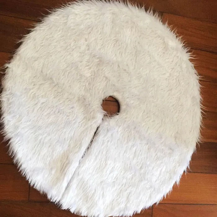 White Plush Christmas Tree Skirt, Soft Faux Fur Tree Base Cover for Holiday Decor (78, 90 or 122 cm) - detail photo 5