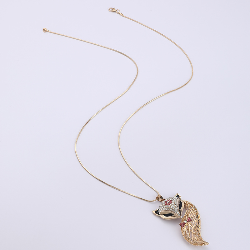 Hollowed Out Fox Sweater Chain Women's Long Fashion Decorative Necklace