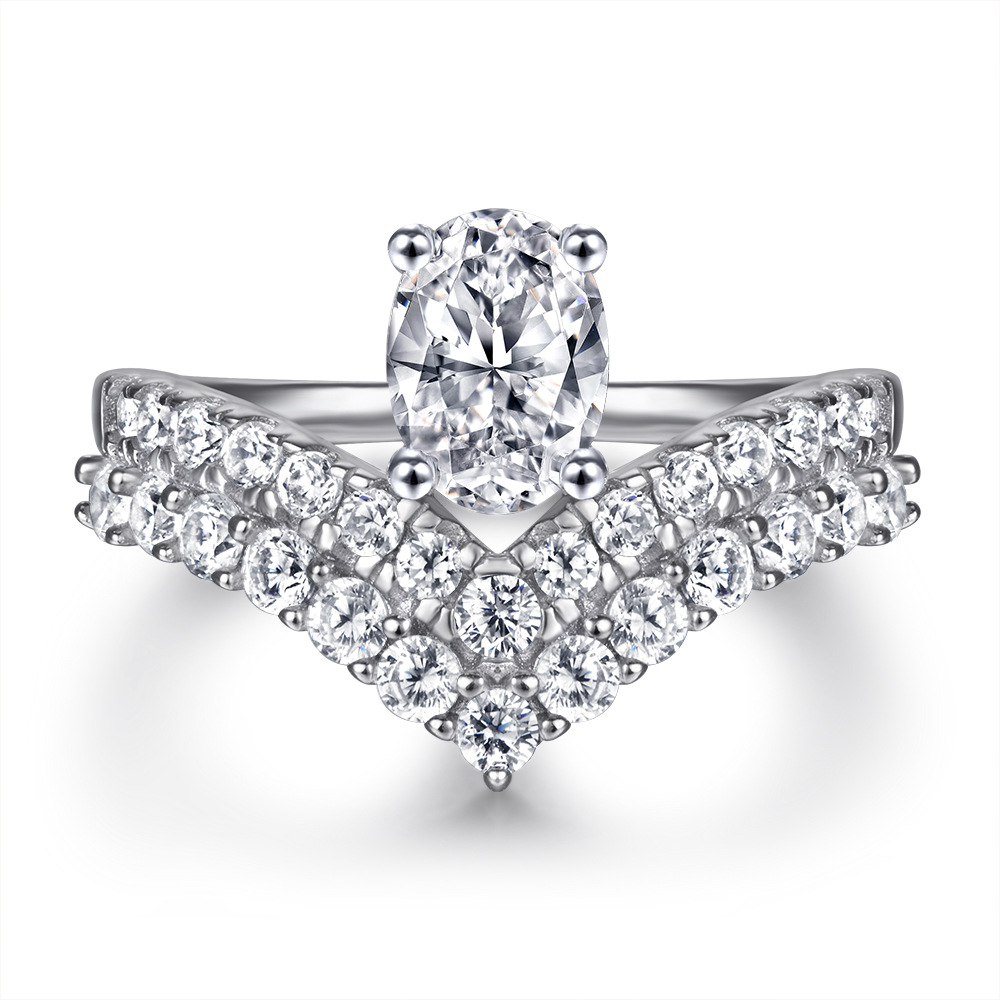 Zircon V-shaped Double Row Diamond Ring