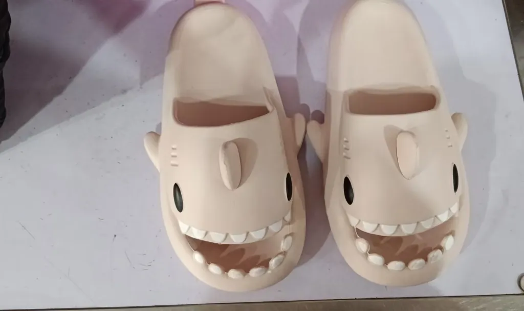 Adult's Slippers Tide Indoor And Outdoor Funny Shark Slippers - Beige