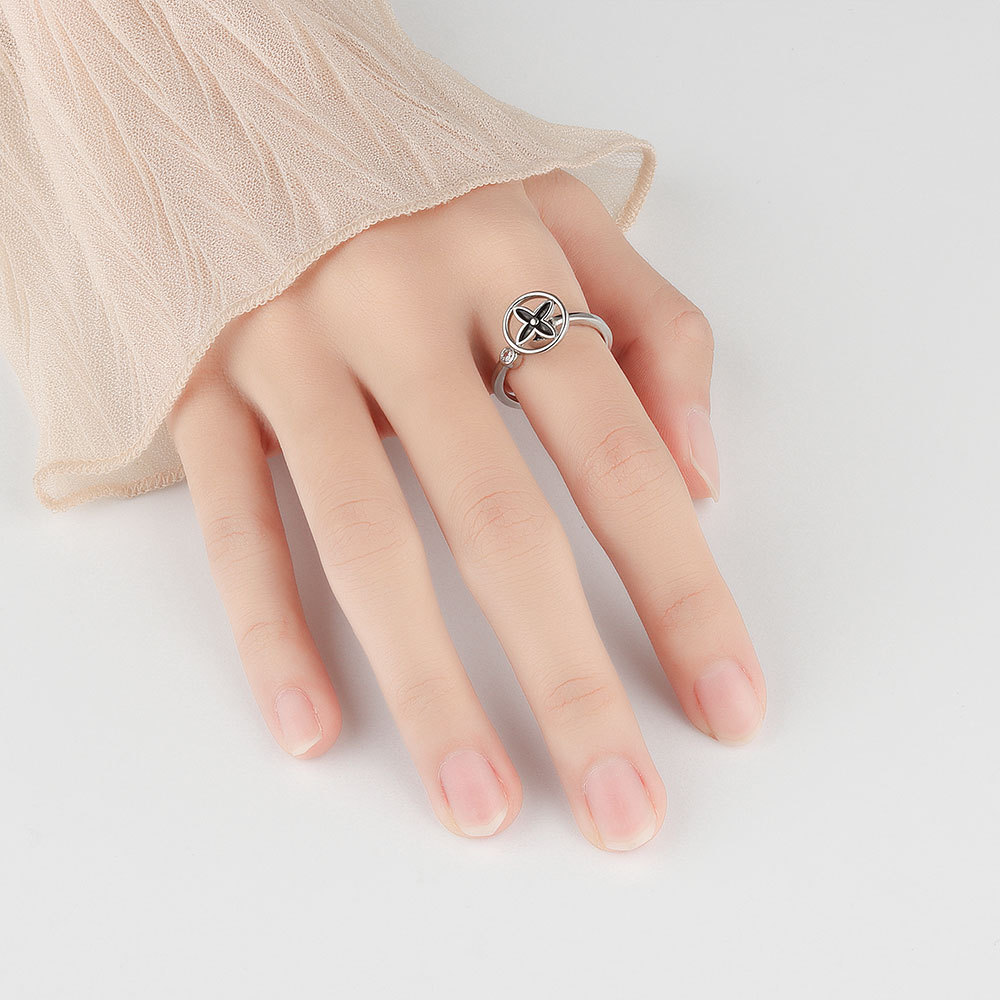 Title 1, Revolving S925 Sterling Silver Clover Ring Eleg...