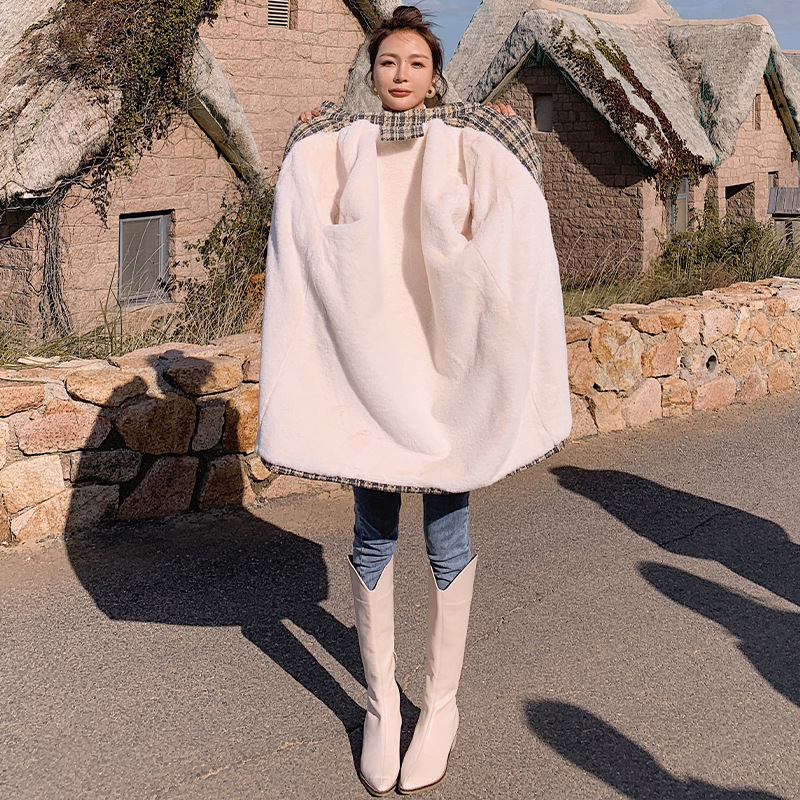 Loose Plush Small Fragrance Stitching Top