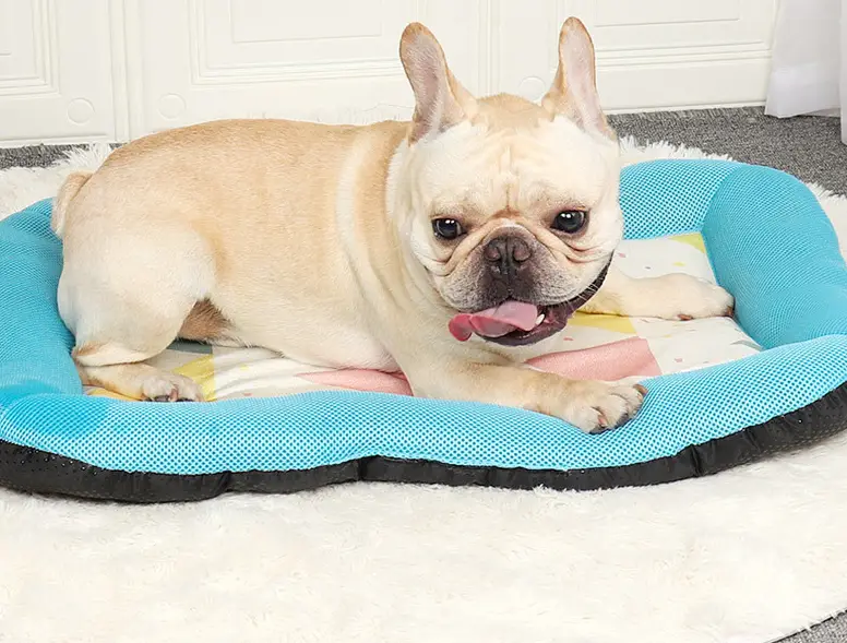 Pet Cooling Mat for Dogs and Cats, Breathable Ice Silk Bed