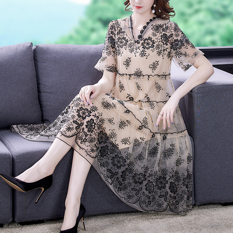 Hidden Belly Slimming Fried Street Hooded Heavy Industry Embroidered Mesh Dress