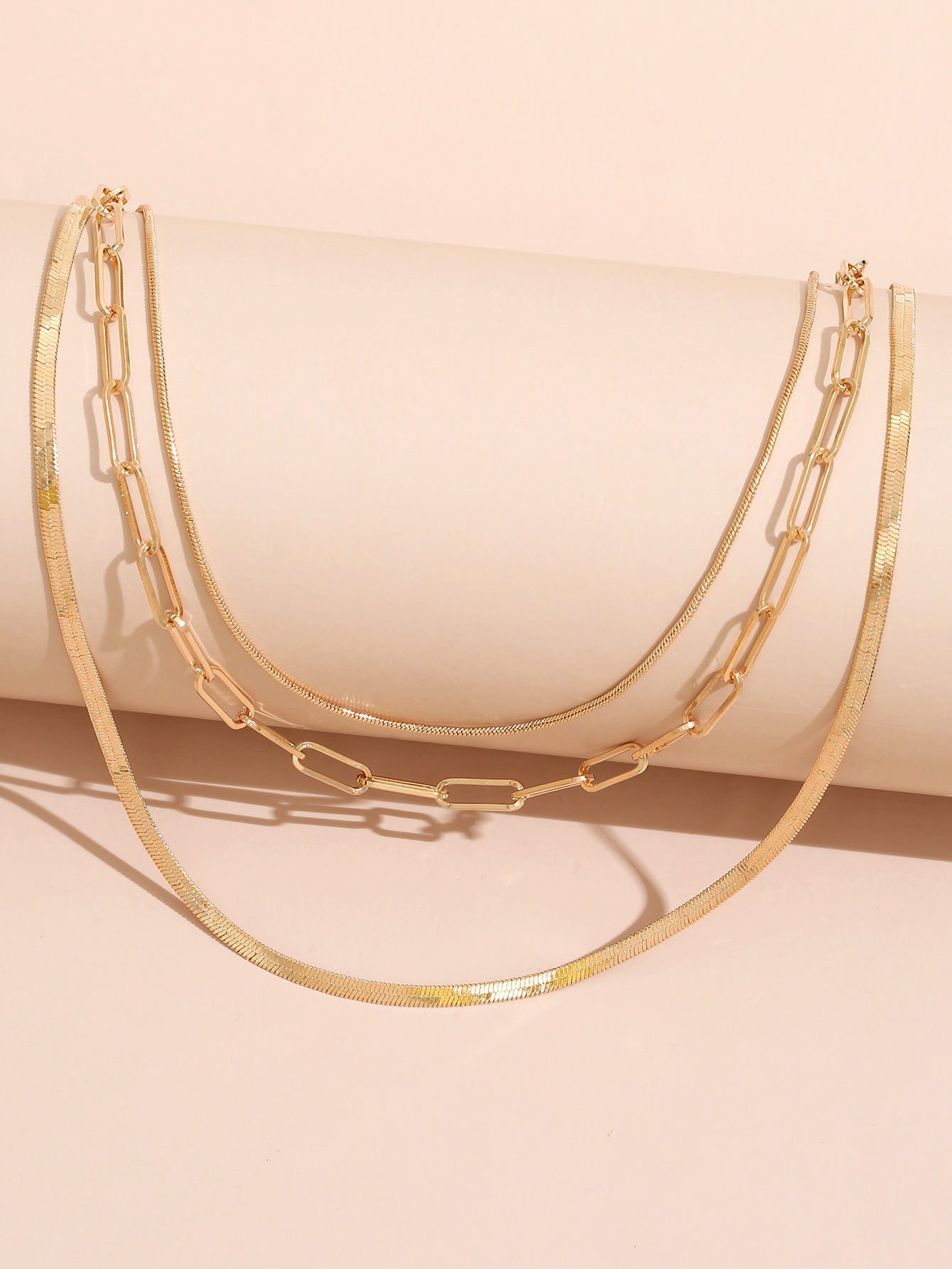 Simple And Fashionable Solid Color Metal Irregular Clavicle Chain