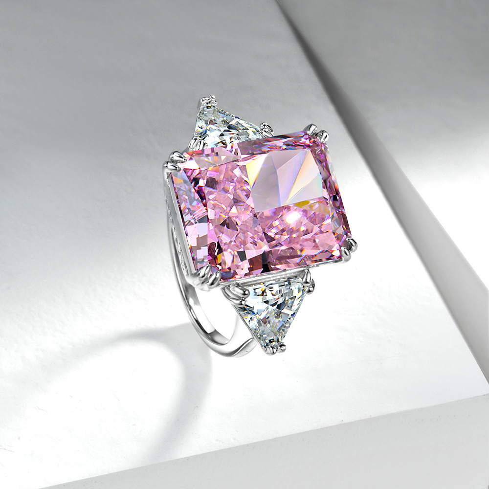 Exaggerated Atmosphere Retro High Carbon Diamond Ring