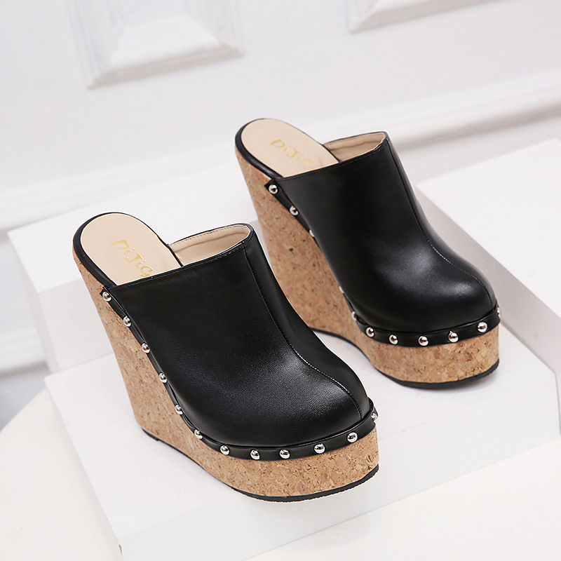 Studded Wedge Sandals With Comfortable Feet