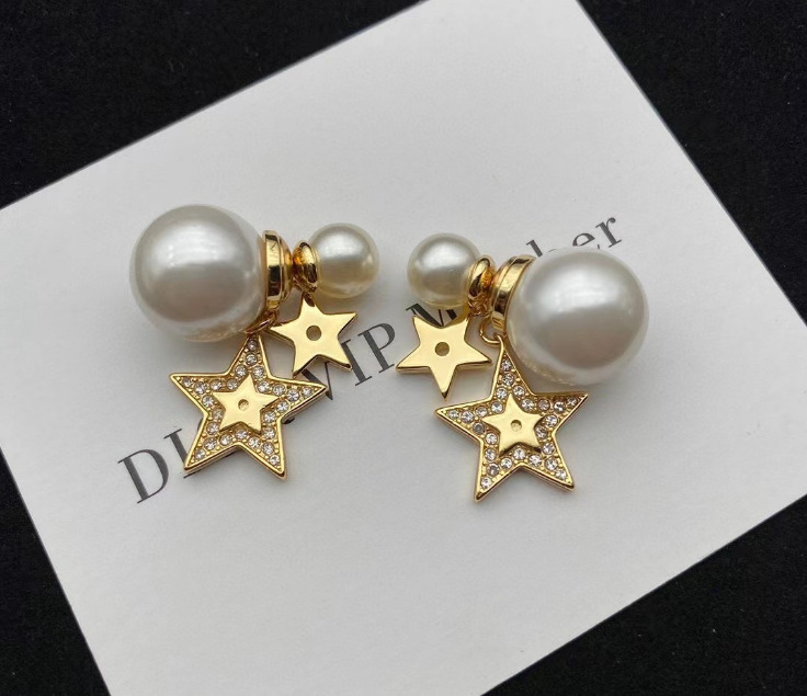 Women's Simple Temperament Personality Fashion Star Pearl Stud Earrings