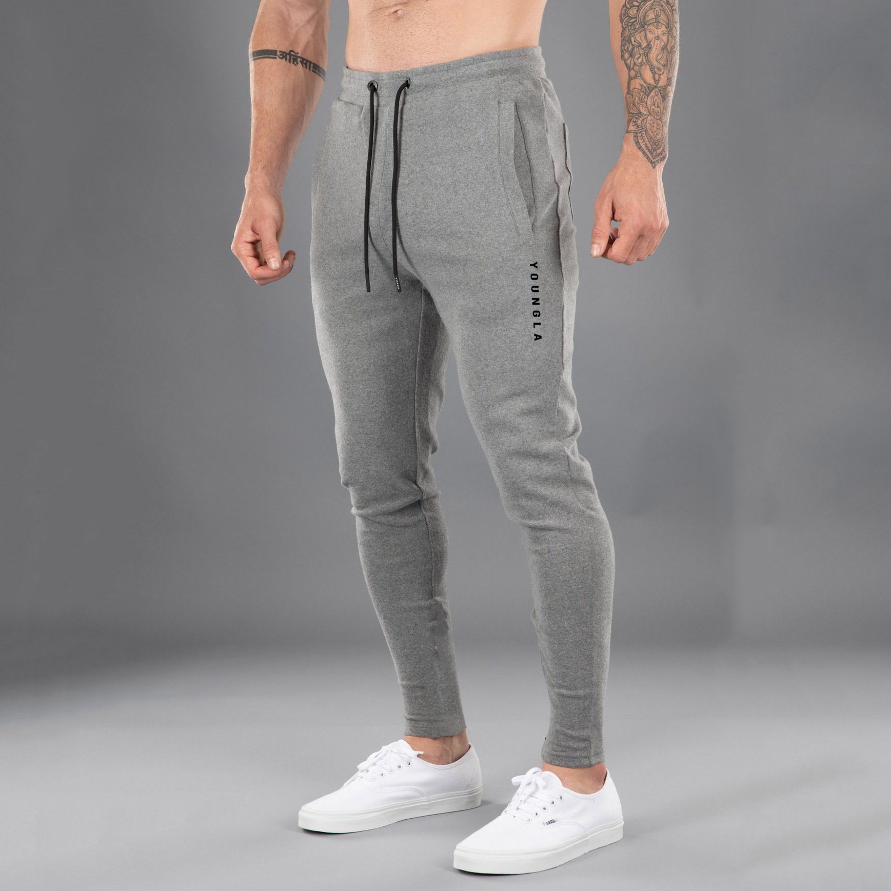 Title 6, Pantaloni elasticizzati slim fit in cotone da a...