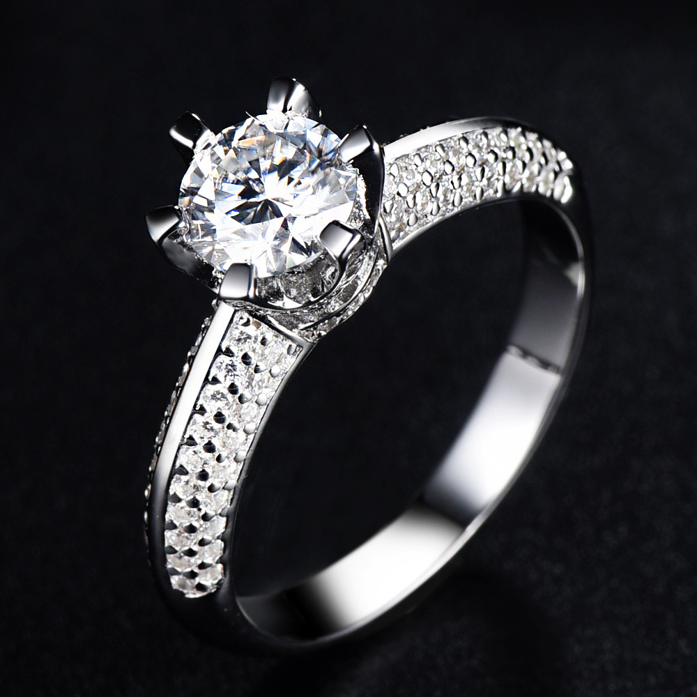 S925 Silver Ladies Middle Finger Six Prong Diamond Ring