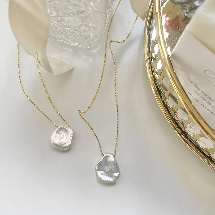 Elegant And Luxurious Retro Special-shaped Pearl Necklace