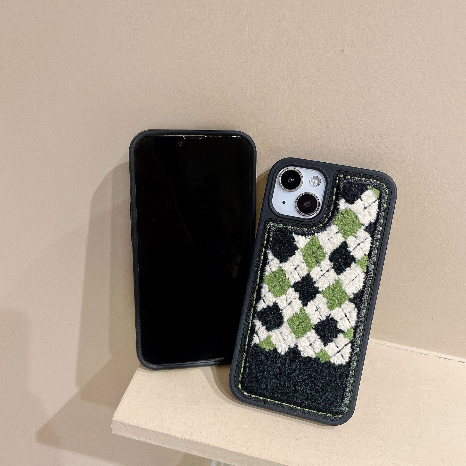Funda celular peluche vintage verde mujer
