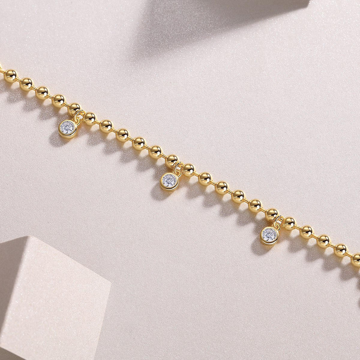 Set With Top-quality Moissanite, This Luxurious And Fashionable Light Luxury Trend Jewelry Silver Bracelet Is S925 Silver-plated With Gold