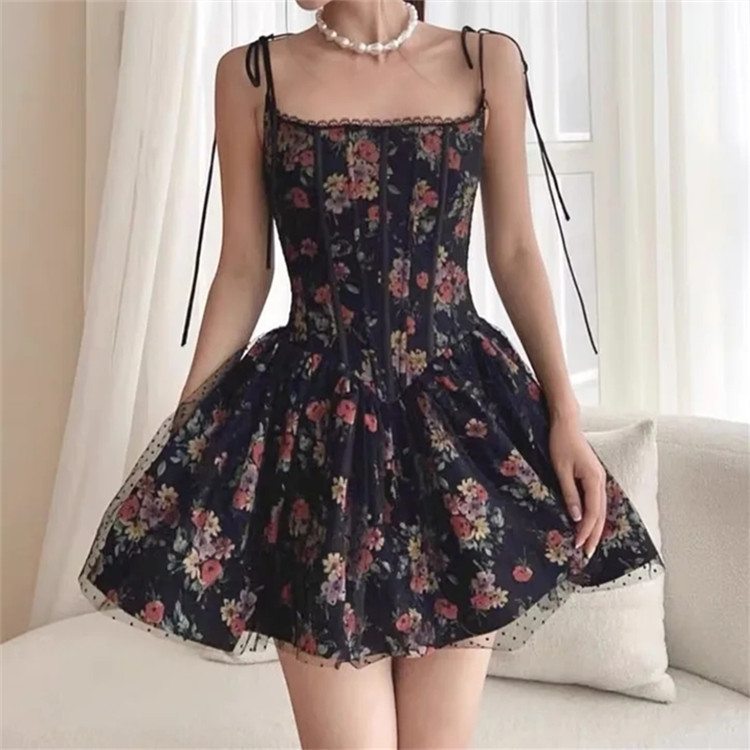 Embroidered Printed Waist Shaping Dress Slimming — image 1
