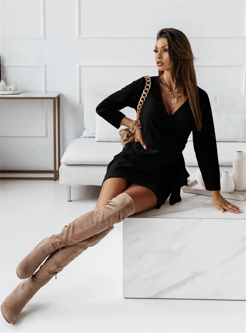 Casual Solid Color V-neck Long-sleeved Fashion Dress