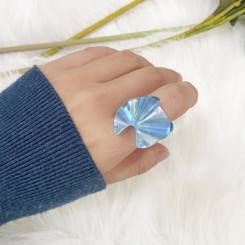 Transparent Resin Shell Ruffle Ring 2-piece Set