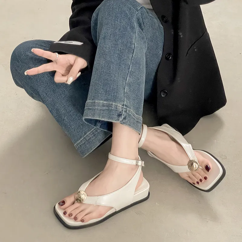 Retro Metal Buckle Thong Roman Sandals Women