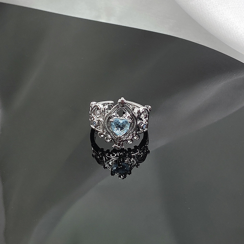TRENDY LAKE BLUE ZIRCON