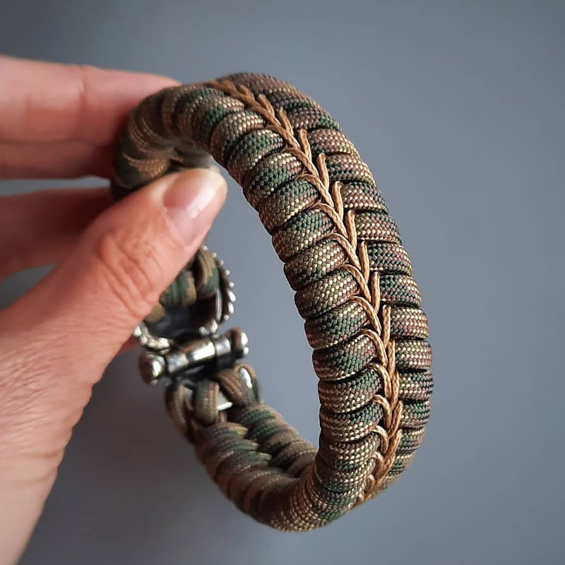 Title 5, Indian Chief Paracord Handgevlochten armband