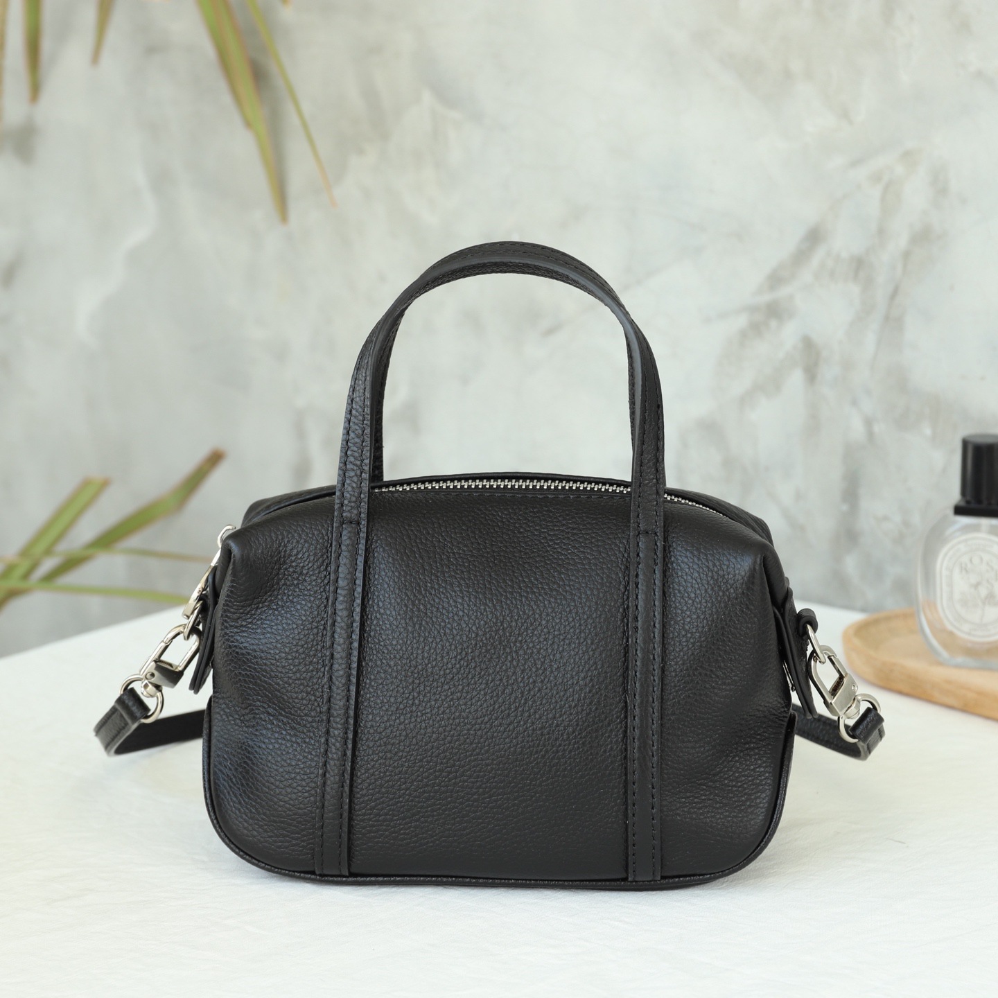 Top-grain Leather Textured Small Square Bag For Women, New Korean-style Trendy Shoulder Boston Bag With Crossbody And Hand-carry Options