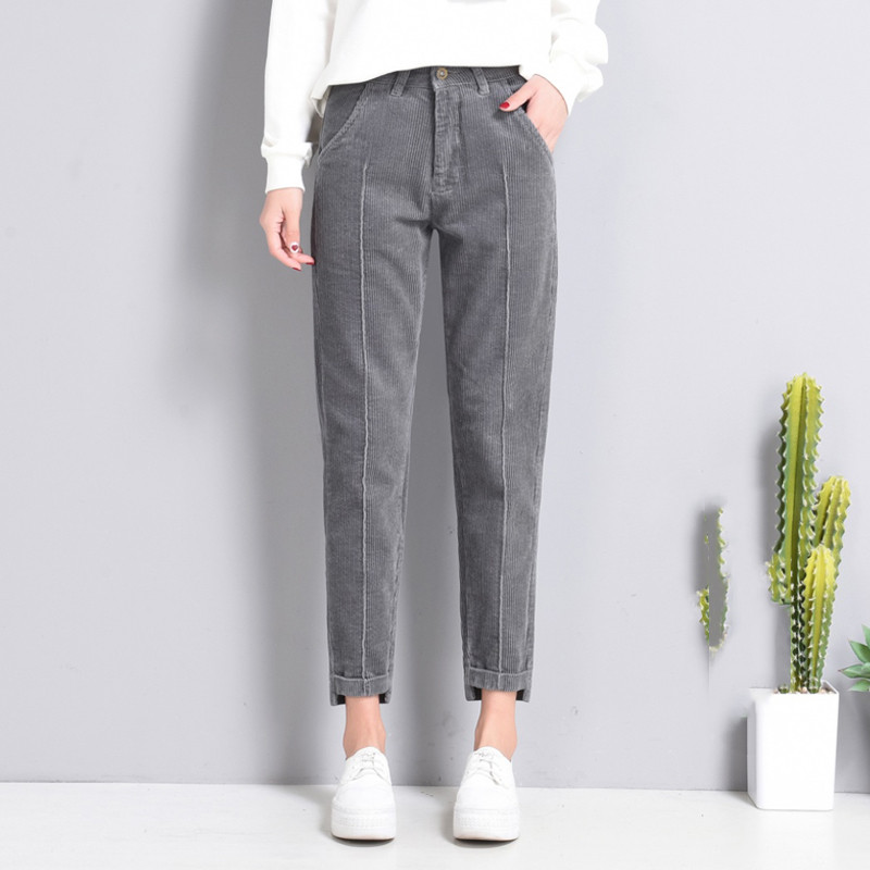 Title 12, Pantaloni Loose Feet Casual Radish in Velluto a...