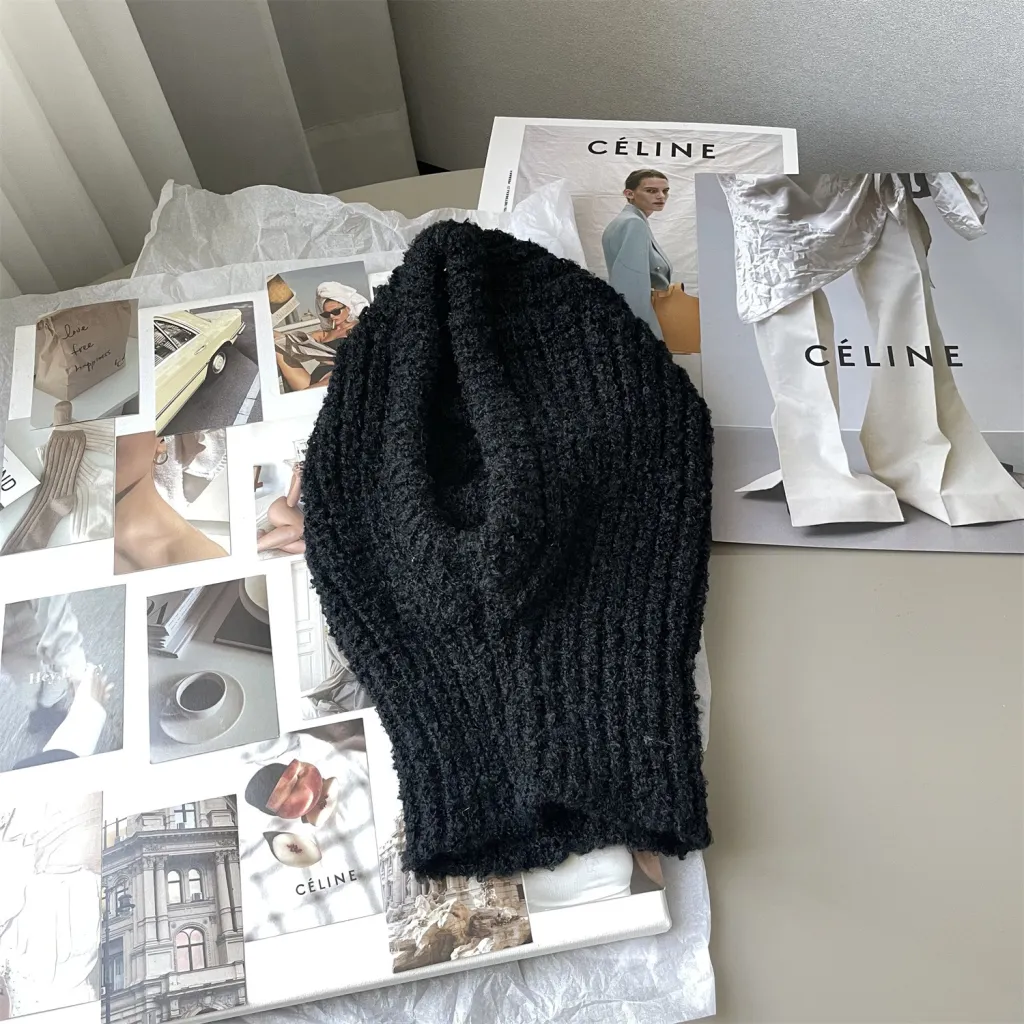 Warm Autumn And Winter Knitted Hat - Black