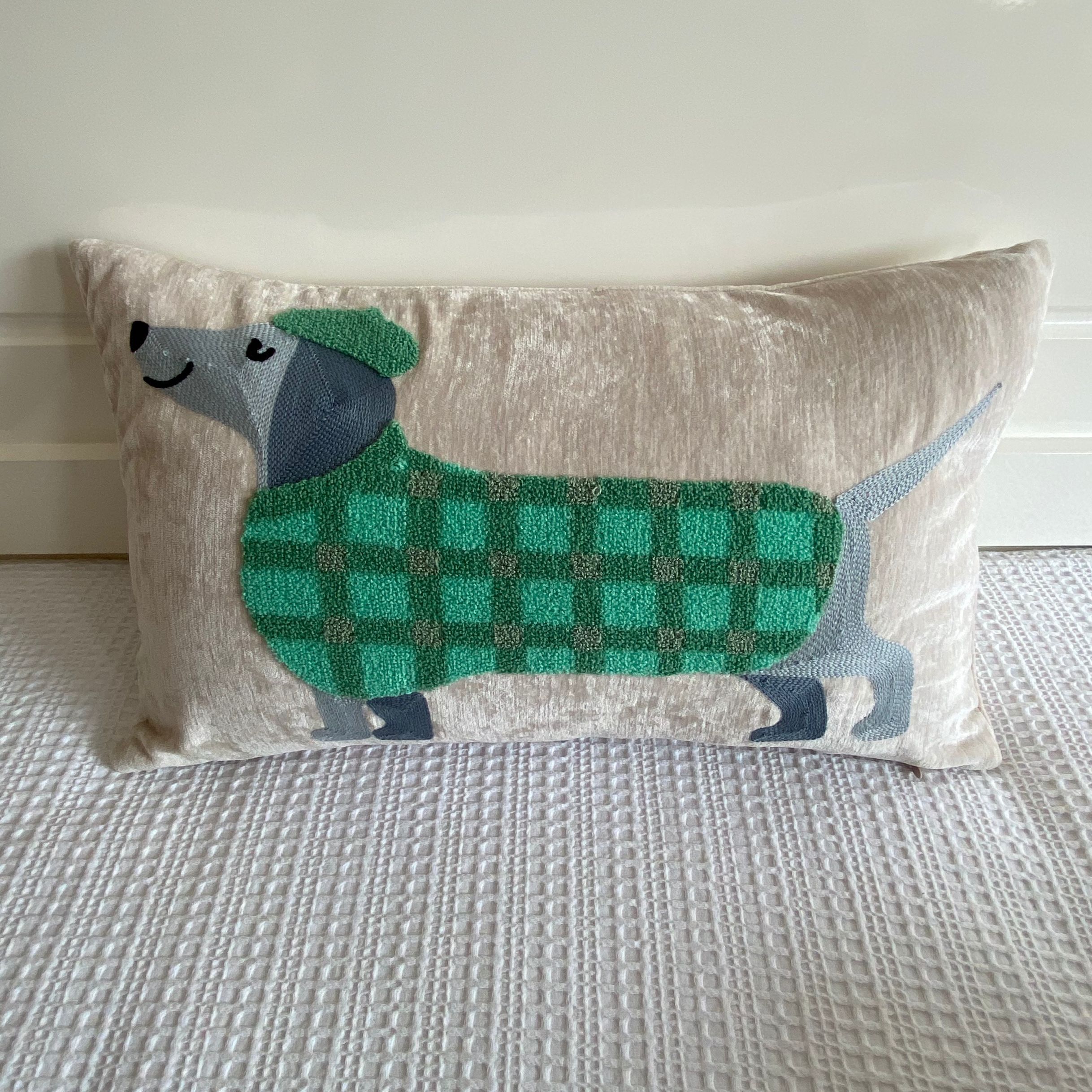 Double sided fleece green dog