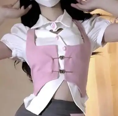 Design Hot Girl White Short Sleeve Shirt Outfit